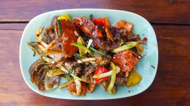 karabiber ile pişmiş Yengeç