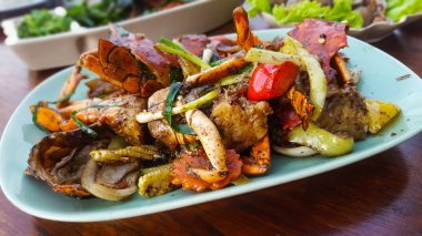 karabiber ile pişmiş Yengeç