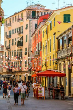 La Spezia, İtalya - Eylül 2018. La Spezia şehir merkezinin güzel mimarisi.