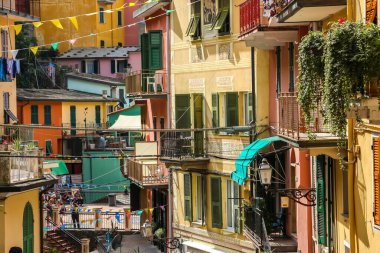 Manarola, İtalya - Eylül 2018. Manarola 'nın güzel manzarası, La Spezia, Liguria, İtalya' da bir köy..