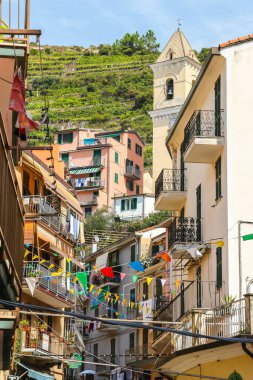 Manarola, İtalya - Eylül 2018. Manarola 'nın güzel manzarası, La Spezia, Liguria, İtalya' da bir köy..