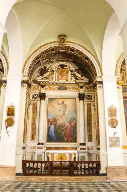 Colle di Val d 'Elsa, İtalya Eylül 2018. Colle di Val d 'Elsa Katedrali' nin güzel içleri (Concattedrale dei Santi Alberto e Marziale).