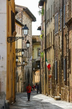 Colle di Val d 'Elsa, İtalya Eylül 2018. Colle di Val d 'Elsa' nın güzel mimarisi, İtalya 'nın orta kesiminde, Siena, Toskana' nın küçük bir kasabası..