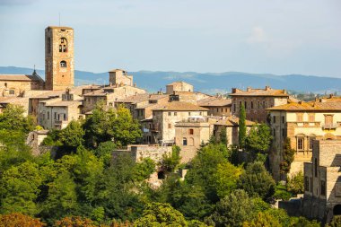 Colle di Val d 'Elsa, İtalya Eylül 2018. Colle di Val d 'Elsa' nın güzel mimarisi, İtalya 'nın orta kesiminde, Siena, Toskana' nın küçük bir kasabası..