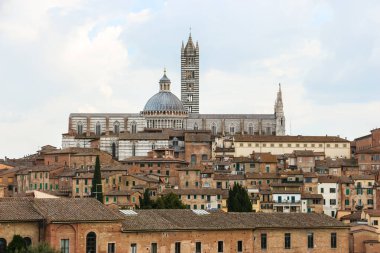 Siena, İtalya - Eylül 2018. Siena şehrinin güzel manzarası.