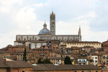 Siena, İtalya - Eylül 2018. Siena şehrinin güzel manzarası.