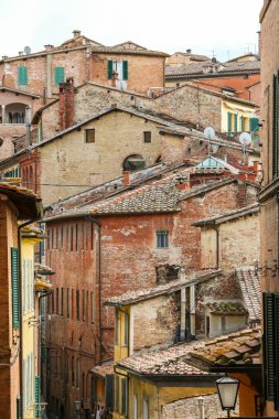 Siena, İtalya - Eylül 2018. Siena şehir merkezinin güzel mimarisi.