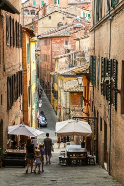 Siena, İtalya - Eylül 2018. Siena şehir merkezinin güzel mimarisi.