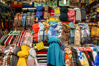 Floransa, İtalya - Eylül 2018. Floransa 'da sokak pazarı.