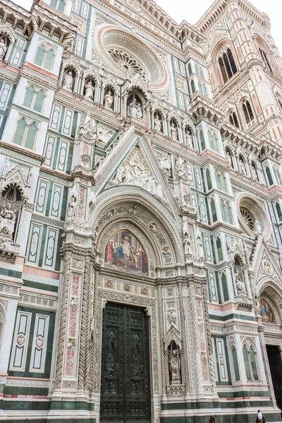 2018年9月 イタリア フィレンツェ フィレンツェ大聖堂の美しい建築 カテドラーレ サンタ マリア フィオーレ — ストック写真