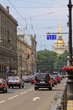 Amirallik Binası ve Saint Petersburg Nevsky prospect. Russ