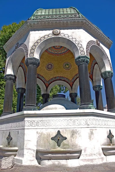 Fuente alemana en Estambul, Turquía — Foto de Stock