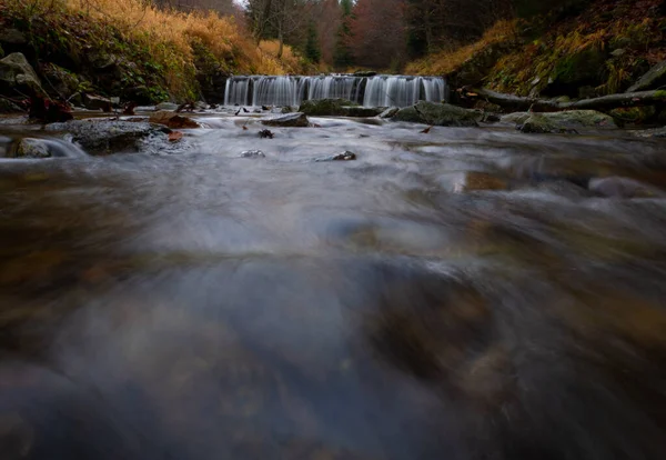 Rio Selvagem Com Pedras Cachoeira Nas Montanhas Jeseniky Europa Oriental — Fotografia de Stock