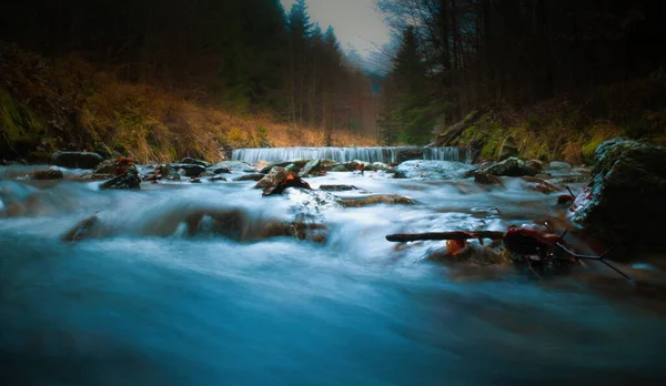 Wilder Fluss Mit Steinen Und Wasserfall Altvatergebirge Osteuropa Mähren Langzeitbelichtungsbild — Stockfoto