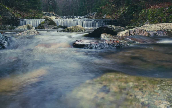 Fiume Selvaggio Con Pietre Cascate Jeseniky Montagne Europa Orientale Moravia — Foto Stock