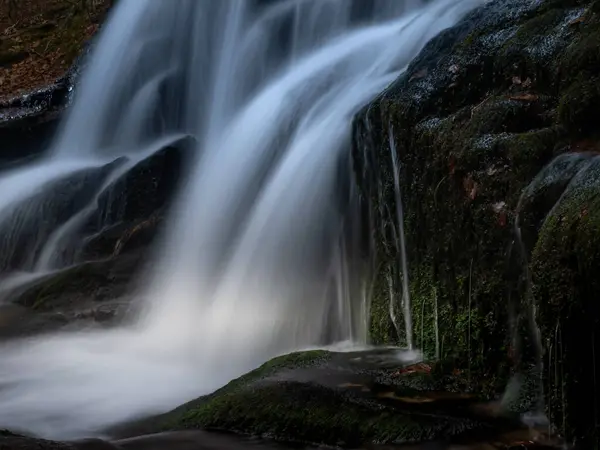 Riacho Selvagem Com Pedras Cachoeira Nas Montanhas Jeseniky Europa Oriental — Fotografia de Stock