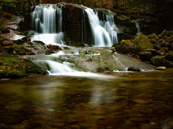 Riacho Selvagem Com Pedras Cachoeira Nas Montanhas Jeseniky Europa Oriental — Fotografia de Stock