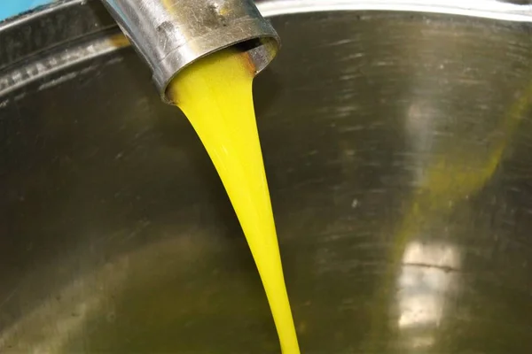 Extra Virgin Olive Oil Extraction Process Olive Oil Mill Outskirts — Stock Photo, Image