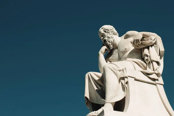 Antik Yunan filozof Socrates 'in heykeli Atina, Yunanistan, 9 Ekim 2020.