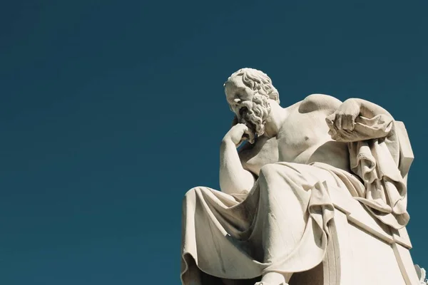 Antik Yunan filozof Socrates 'in heykeli Atina, Yunanistan, 9 Ekim 2020.