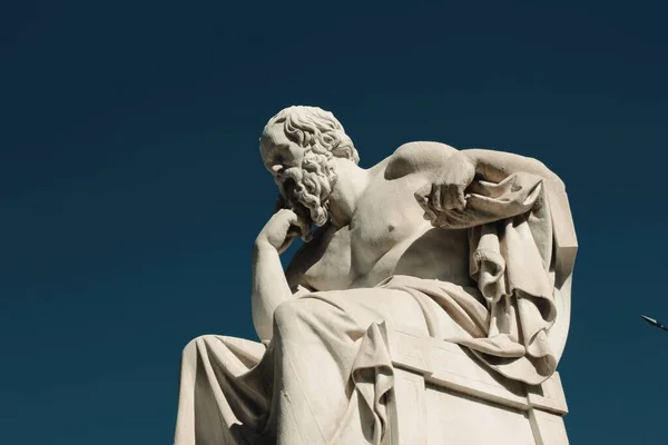 Antik Yunan filozof Socrates 'in heykeli Atina, Yunanistan, 9 Ekim 2020.