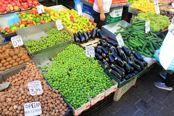 Grönsaker Och Frukt Till Salu Gatumarknaden Aten Grekland Oktober 2020 — Stockfoto
