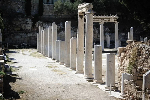 Colonnes Anciennes Rangée Sur Site Archéologique Agora Romaine Athènes Grèce — Photo