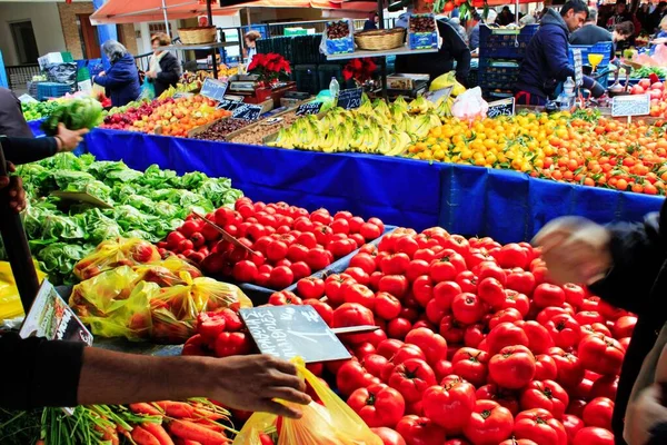 Legumes Frutas Para Venda Mercado Rua Atenas Grécia Dezembro 2018 — Fotografia de Stock