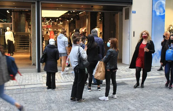 Clientes Fazem Fila Para Entrar Lojas Roupas Centro Atenas Após — Fotografia de Stock