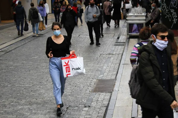 Die Menschen Gehen Der Ermou Straße Zentrum Von Athen Einkaufen — Stockfoto