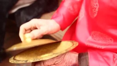 Halk geleneksel müzik, Asya sanatçı