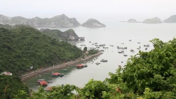 Las montañas y el mar — Vídeos de Stock