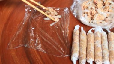 Kıymalı et rulosu kağıdı.