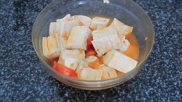 Tofu, populaire gerechten van Azië — Stockvideo