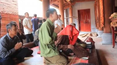 Grup insanların tören tapınağın