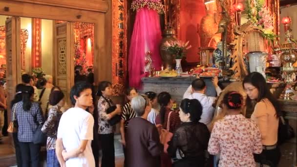 Group of people ceremony in the temple — Stock Video