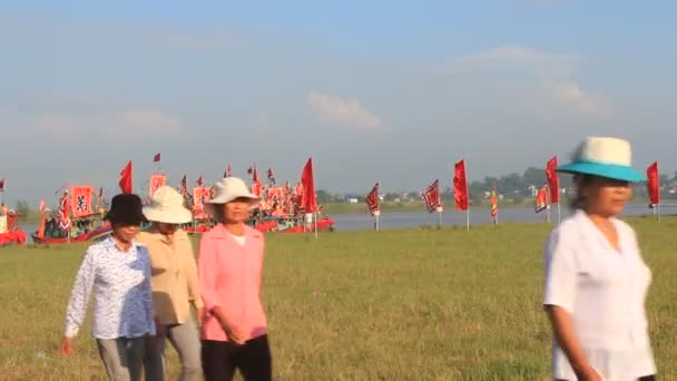 Gente asistió al festival tradicional — Vídeos de Stock