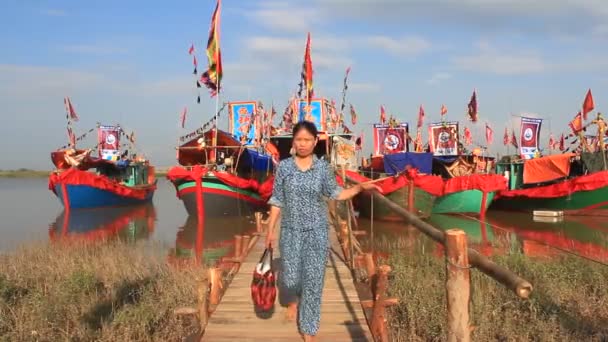 Les gens ont assisté au festival traditionnel — Video