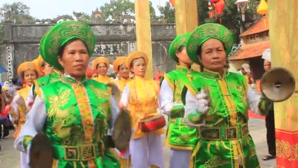 Pessoas assistiram festival tradicional — Vídeo de Stock