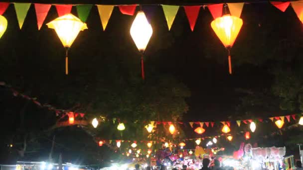 Farol flotante en el festival tradicional, Vietnam — Vídeo de stock