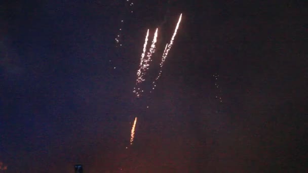 Tűzijáték egy hagyományos fesztivál, vietnam — Stock videók