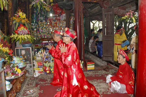 Personer deltog i traditionell festival — Stockfoto