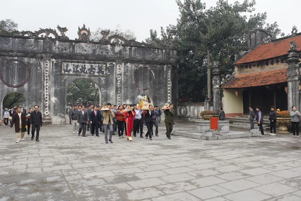 人参加传统节日 — 图库照片