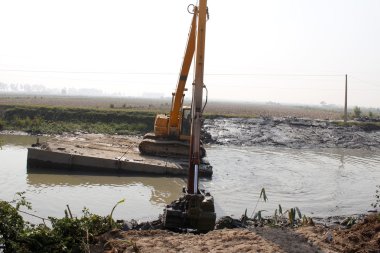 işçi ağır Ekskavatör inşaat evi kontrol 