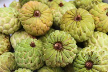 muhallebi elma meyve