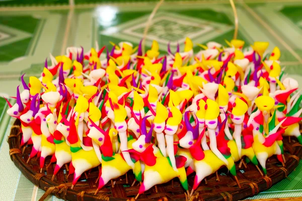 Tohe, os brinquedos tradicionais no Vietnã feitos com arroz em pó colorido — Fotografia de Stock