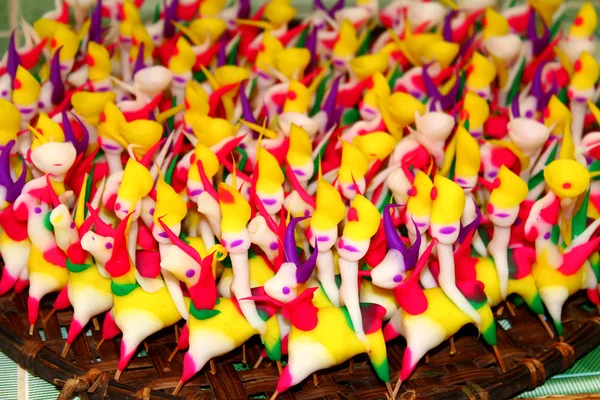 Tohe, los juguetes tradicionales en Vietnam hechos por el polvo de arroz de color —  Fotos de Stock