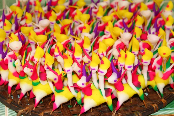 Tohe, los juguetes tradicionales en Vietnam hechos por el polvo de arroz de color —  Fotos de Stock