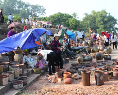 insanlar seramik Market