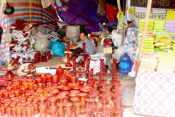 HAI DUONG, VIETNAM, SETEMBRO, 8: Vida do vendedor vietnamita em m — Fotografia de Stock